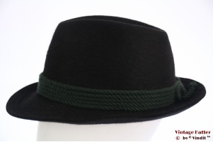 © VintageHatter.com | j-9004-57-2 Hunting hat Zapf - Breiter black fur felt 57 Hunting hat Zapf - Breiter black fur felt 57