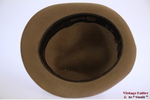 © VintageHatter.com | h-7008-56-4 Fedora Wegener beige perforated felt 56 Fedora Wegener beige perforated felt 56