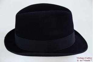 © VintageHatter.com | h-5004-56-11 Gleufhoed Mayser Strato zwartblauw 56 Gleufhoed Mayser Strato zwartblauw 56