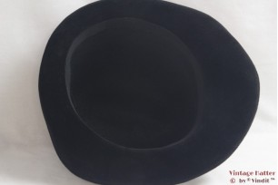 Dameshoed zwart fluweel 56