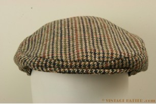 Platte pet Hawkins tweed groen-bruin 53-54 [nieuw]