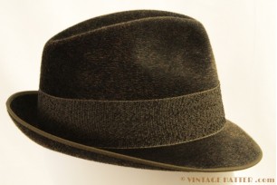 © VintageHatter.com | h-8019-55-4 Gleufhoed Royal Hat goudbruin haarvilt 55 Gleufhoed Royal Hat goudbruin haarvilt 55