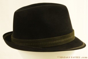 © VintageHatter.com | h-9017-58-11 Fedora Hückel black with green band 58 Fedora Hückel black with green band 58