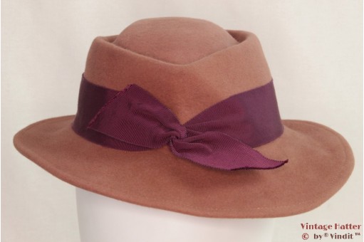 © VintageHatter.com | d-4009-54-2 Dameshoed Adolf lavendel paars 54 Dameshoed Adolf lavendel paars 54