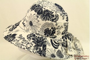 Zomerhoed Hawkins met donker blauwe bloemen 57 [nieuw]