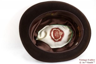 © VintageHatter.com | h-8017-54-1 Gleufhoed Tonak bruin fluweel 54 Gleufhoed Tonak bruin fluweel 54