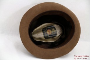 © VintageHatter.com | h-8028-55-3 Gleufhoed Mayser-Milz beige bruin 55 Gleufhoed Mayser-Milz beige bruin 55