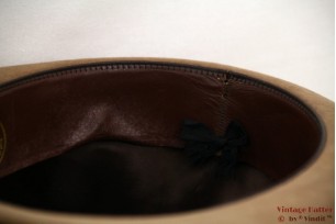 © VintageHatter.com | h-8028-55-3 Gleufhoed Mayser-Milz beige bruin 55 Gleufhoed Mayser-Milz beige bruin 55