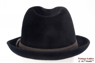 Fedora Mayser black velvet 56