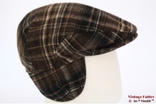 Platte pet bruin geruit met oorwarmer 57 [nieuw]