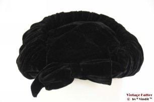 Cocktail hoedje zwart fluweel 55