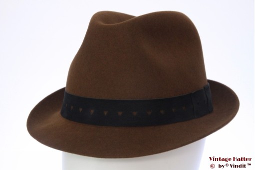 Gleufhoed Rockel roodbruin 56 Gleufhoed Rockel roodbruin 56