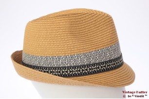 Trilby Hawkins beige bruin met blauwe band 60 [nieuw]