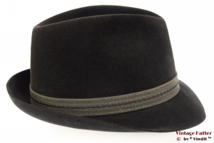 © VintageHatter.com | h-7021-56-14 Fedora Mayser dark grey velour 56 Fedora Mayser dark grey velour 56