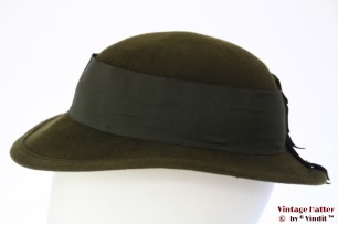 © VintageHatter.com | d-6014-55-2 Ladies hat Mayser green felt 55 (S) Ladies hat Mayser green felt 55 (S)