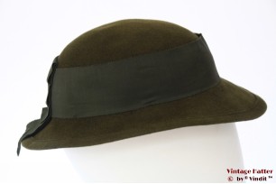 © VintageHatter.com | d-6014-55-2 Ladies hat Mayser green felt 55 (S) Ladies hat Mayser green felt 55 (S)