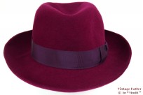 Gleufhoed bordeaux paars 55
