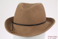 Dames gleufhoed beige 55