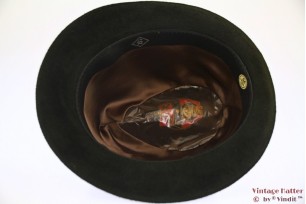 © VintageHatter.com | h-6007-56-2 Gleufhoed Luckenwalde groen velour 56 Gleufhoed Luckenwalde groen velour 56