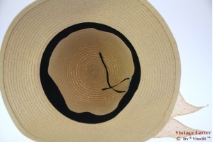Zomerhoed beige geel met polkadot band 53-57 [nieuw]